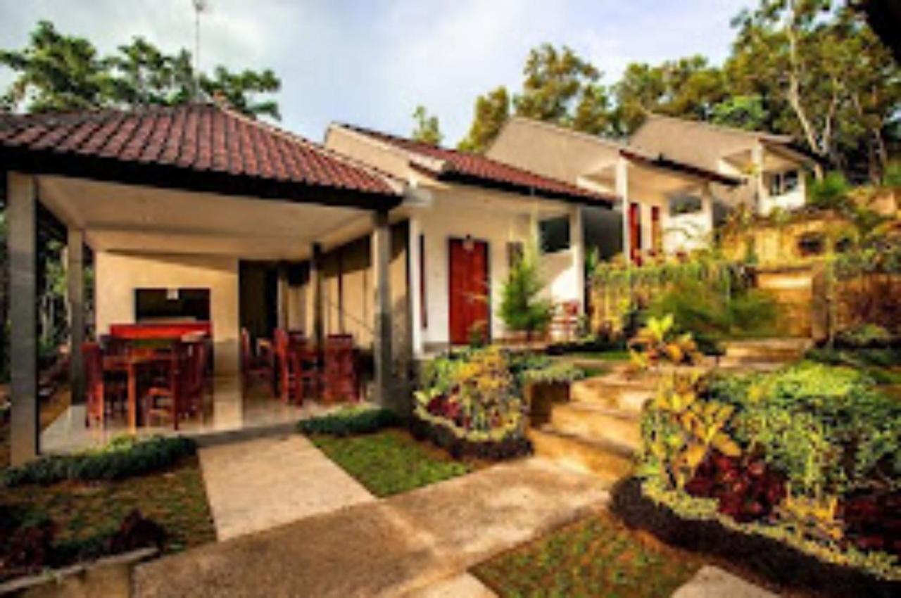 Singgahan Bungalow By Ecommerceloka Toyapakeh Esterno foto