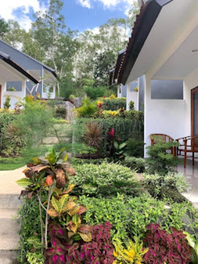 Singgahan Bungalow By Ecommerceloka Toyapakeh Esterno foto